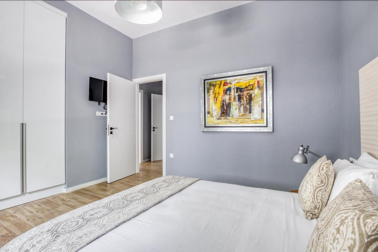 Spacious Flat With Courtyard And Private Parking! Athens Exterior photo