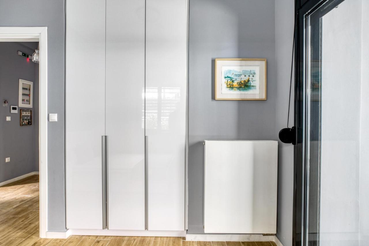 Spacious Flat With Courtyard And Private Parking! Athens Exterior photo